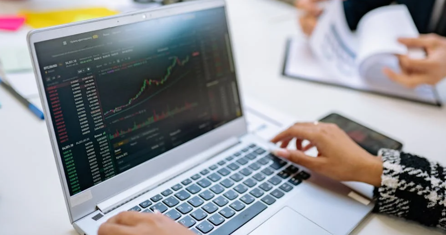 Data analytics for non-analysts